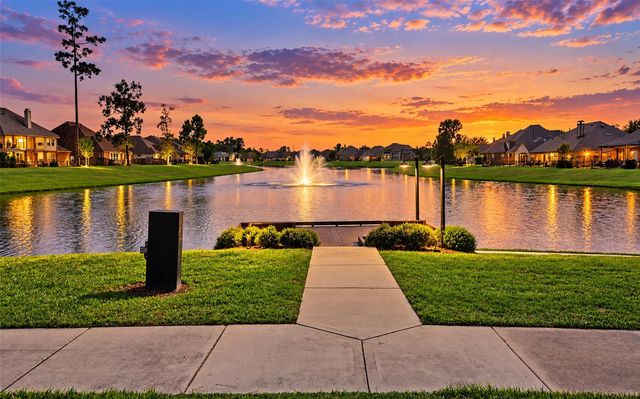 2926 Yaupon Grove Lane, Conroe, TX 77385
