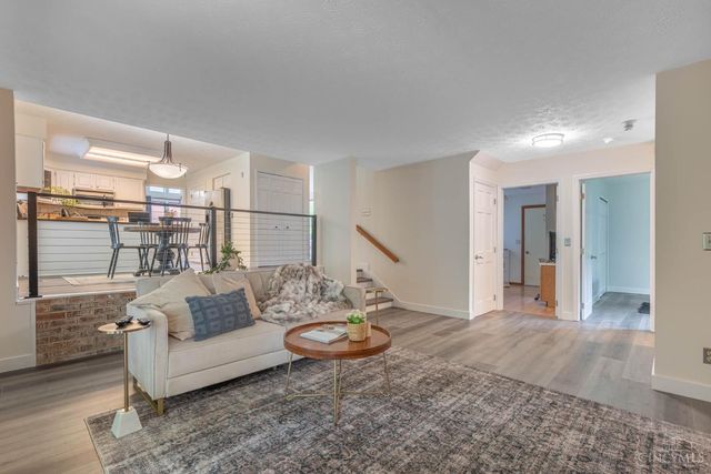 1828 W Tamarron, Springboro, OH 45066