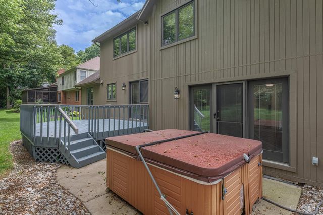 1828 W Tamarron, Springboro, OH 45066