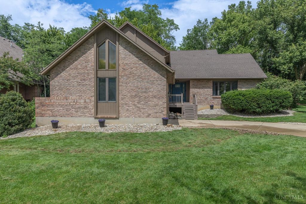 1828 W Tamarron, Springboro, OH 45066