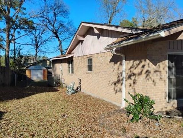 210 Red Oak Street, Livingston, TX 77351