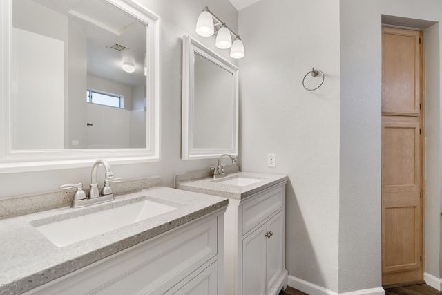 1120 N VAL VISTA Drive 118, Gilbert, AZ 85234