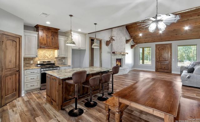 LOT H 497 Cr 124, Floresville, TX 78114