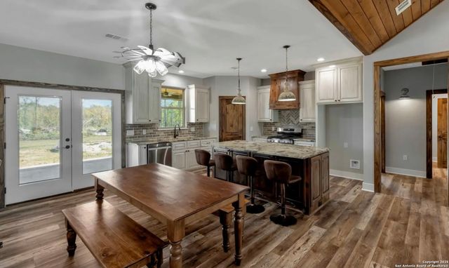 LOT H 497 Cr 124, Floresville, TX 78114