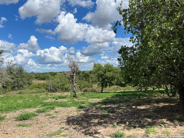LOT H 497 Cr 124, Floresville, TX 78114