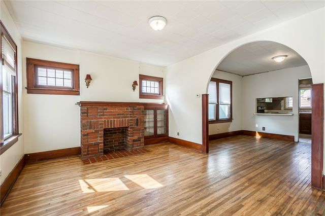 37 Glenora Drive, Greece, NY 14615