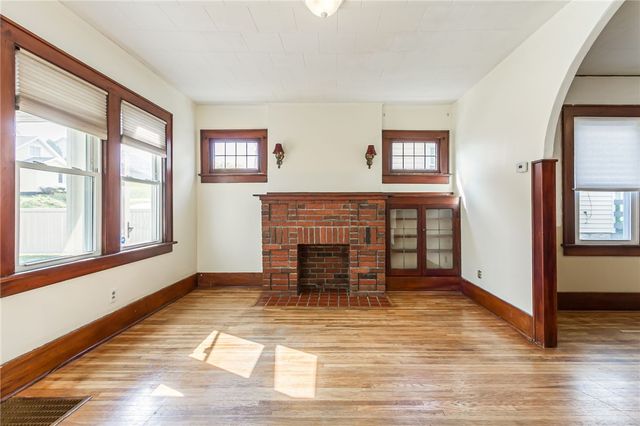 37 Glenora Drive, Greece, NY 14615