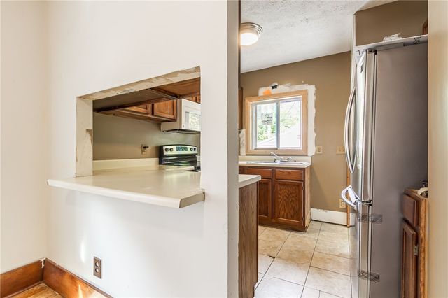 37 Glenora Drive, Greece, NY 14615