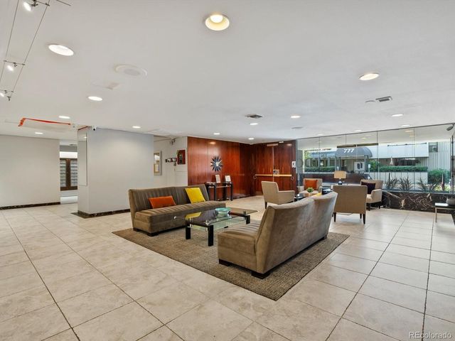 790 N Washington Street 206, Denver, CO 80203