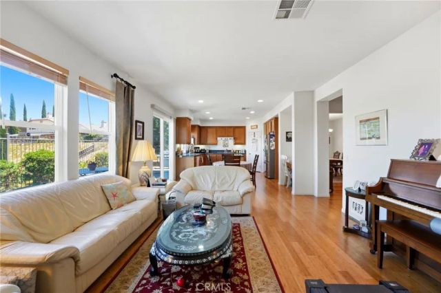33882 Flora Springs, Temecula, CA 92592