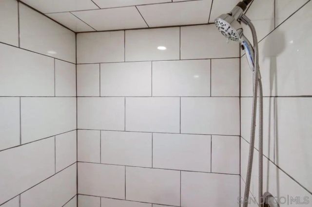 5438 Gilbert Dr C, San Diego, CA 92115