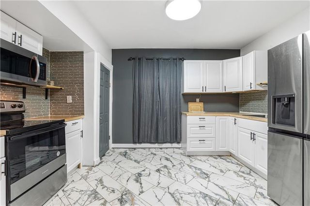 4031 S Benton Avenue, Kansas City, MO 64130