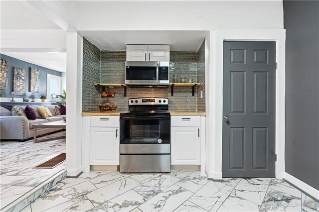 4031 S Benton Avenue, Kansas City, MO 64130