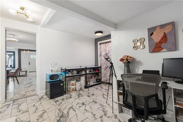 4031 S Benton Avenue, Kansas City, MO 64130