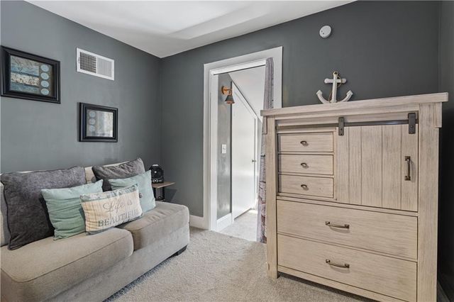 4031 S Benton Avenue, Kansas City, MO 64130