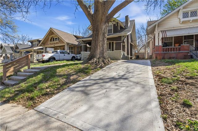 4031 S Benton Avenue, Kansas City, MO 64130