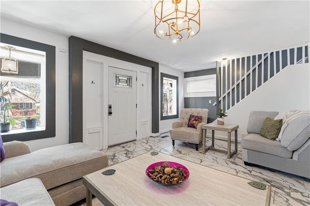 4031 S Benton Avenue, Kansas City, MO 64130