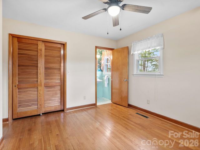 608 S Buena Vista Drive, Hendersonville, NC 28792