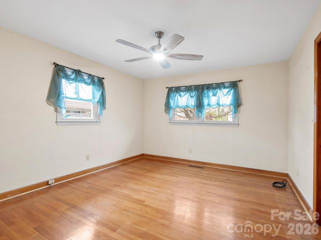 608 S Buena Vista Drive, Hendersonville, NC 28792