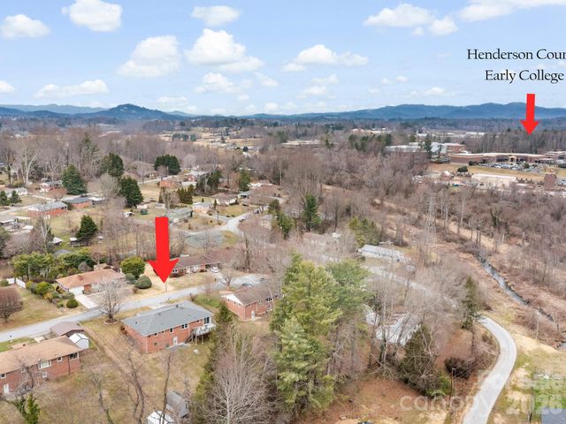 608 S Buena Vista Drive, Hendersonville, NC 28792