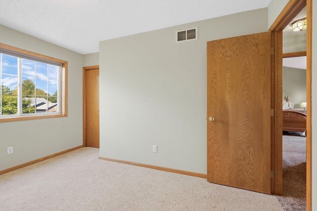 5901 Cardinal Ridge Trail SE, Prior Lake, MN 55372