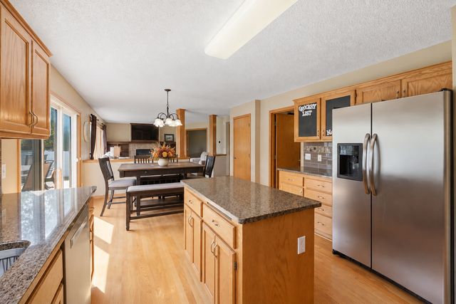 5901 Cardinal Ridge Trail SE, Prior Lake, MN 55372