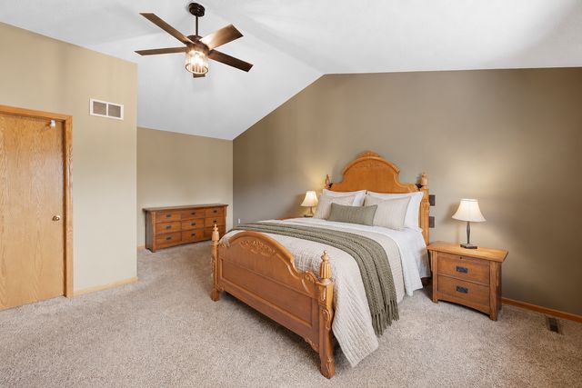 5901 Cardinal Ridge Trail SE, Prior Lake, MN 55372