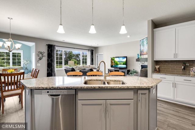 13589 Crownline Drive NE, Prior Lake, MN 55372