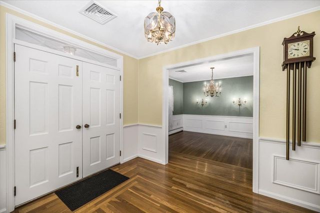 11 Strawberry Hill Road, Bedford, NH 03110