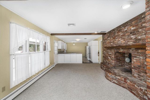 11 Strawberry Hill Road, Bedford, NH 03110