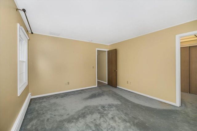 11 Strawberry Hill Road, Bedford, NH 03110