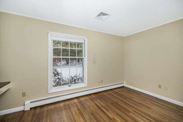 11 Strawberry Hill Road, Bedford, NH 03110