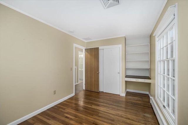 11 Strawberry Hill Road, Bedford, NH 03110