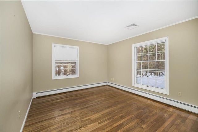 11 Strawberry Hill Road, Bedford, NH 03110