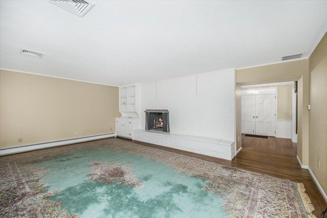 11 Strawberry Hill Road, Bedford, NH 03110