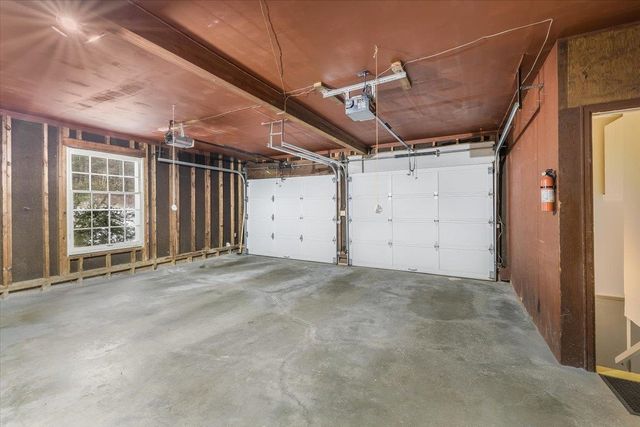 11 Strawberry Hill Road, Bedford, NH 03110