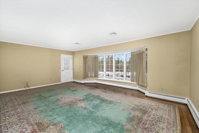 11 Strawberry Hill Road, Bedford, NH 03110