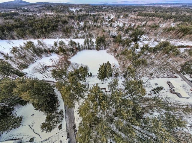 11 Strawberry Hill Road, Bedford, NH 03110