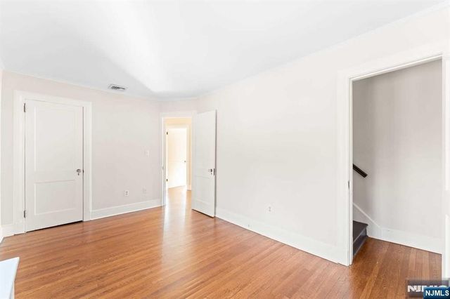 57 Pomander Walk, Ridgewood, NJ 07450