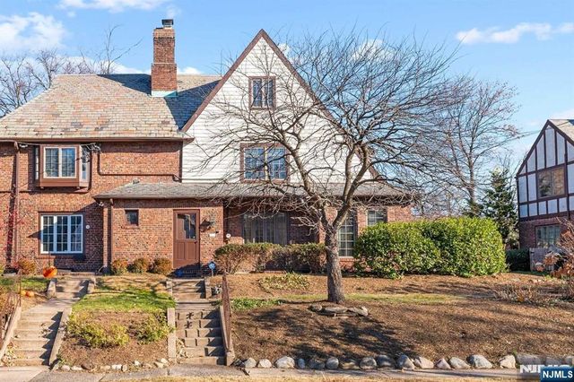 57 Pomander Walk, Ridgewood, NJ 07450