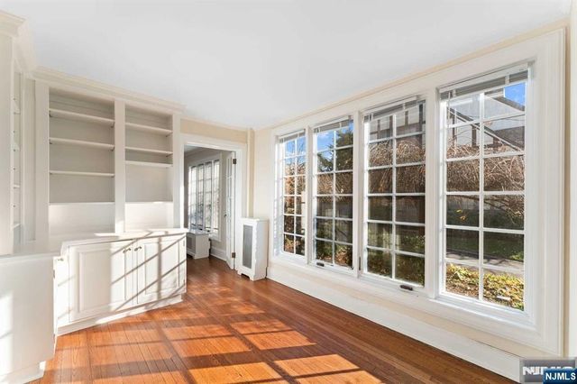 57 Pomander Walk, Ridgewood, NJ 07450