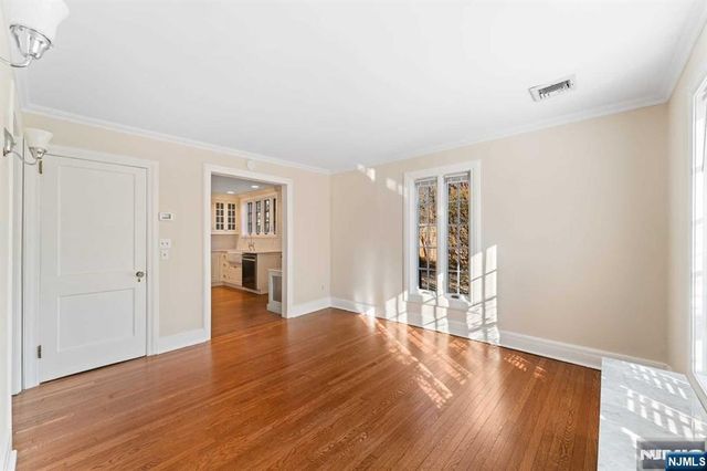 57 Pomander Walk, Ridgewood, NJ 07450