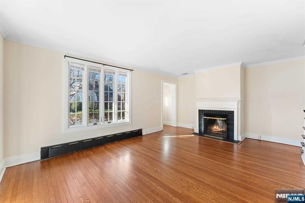 57 Pomander Walk, Ridgewood, NJ 07450