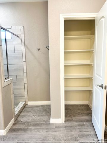218 Iron Gate, Pleasanton, TX 78064
