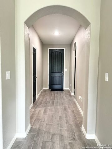 218 Iron Gate, Pleasanton, TX 78064