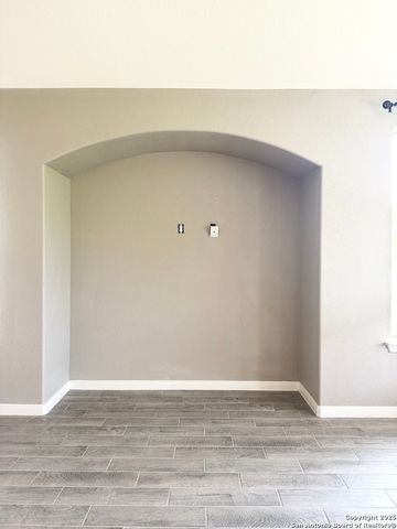 218 Iron Gate, Pleasanton, TX 78064