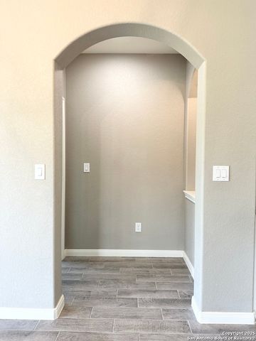 218 Iron Gate, Pleasanton, TX 78064