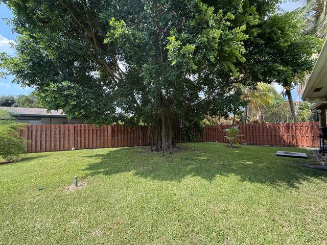 1657 BALTRUSOL Place, Wellington, FL 33414