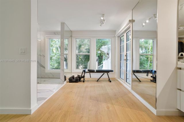 4286 S Douglas Rd, Miami, FL 33133