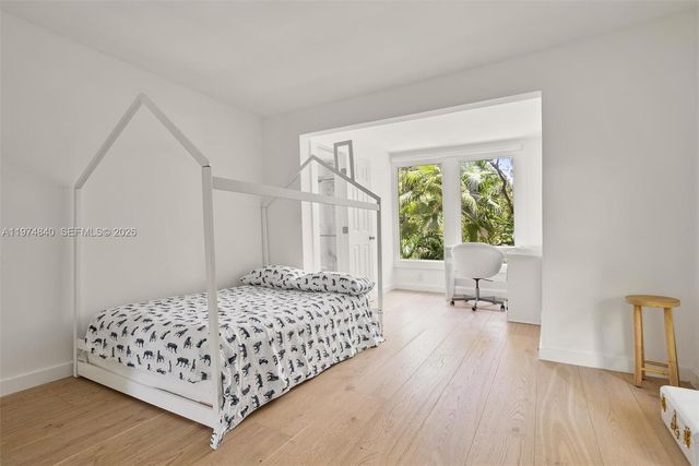 4286 S Douglas Rd, Miami, FL 33133